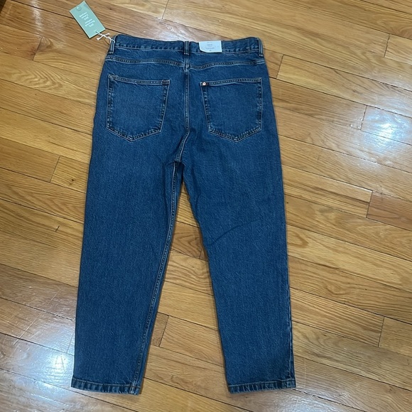 H&M, Medium washed tapered regular fit cropped jeans - Picture 3 of 4